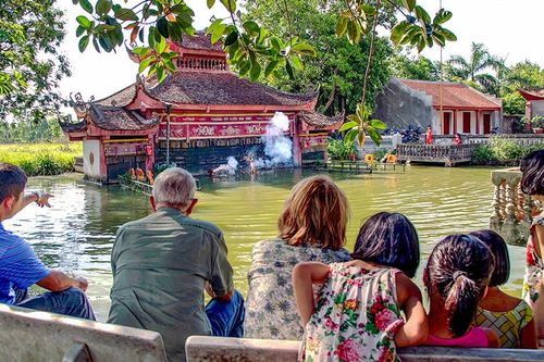 Trân trọng với văn hóa dân gian