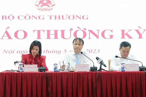 Bộ Công Thương sẽ rà soát, tiếp tục đề xuất miễn giảm một số khoản thuế, phí