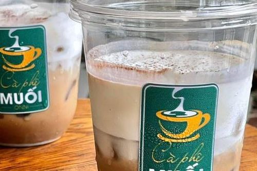 'Cafe muối' vị ngon đắm đuối của xứ Huế mộng mơ đang 'làm mưa làm gió' ở Hà Nội