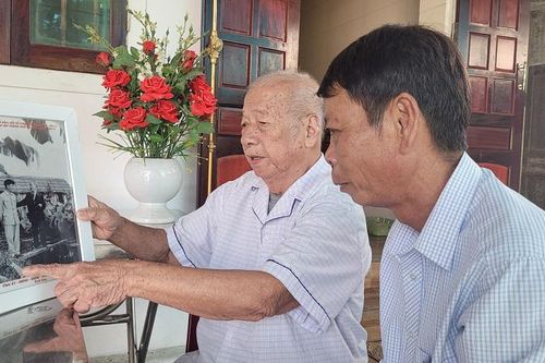 Khắc ghi lời Bác