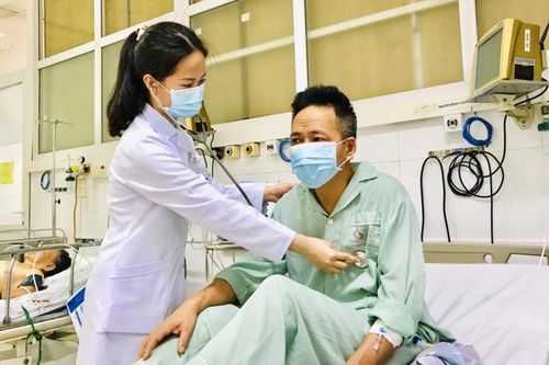 Uống nhầm hóa chất tẩy rửa: Hậu quả khôn lường