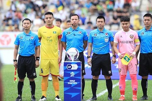 Bình luận viên Quang Huy: 'V-League cần được thắp lửa'