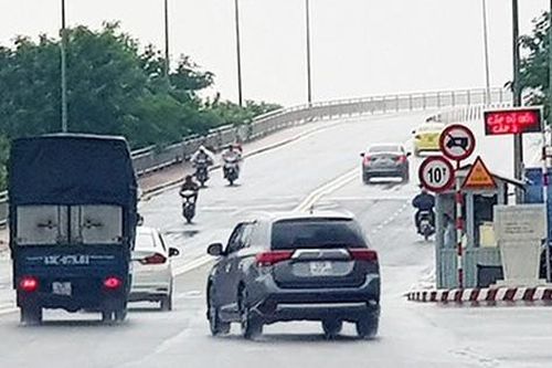 Thay đổi quy định lắp đặt biển báo hạn chế trọng lượng xe qua cầu đường bộ