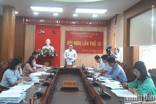 Quảng Ngãi: Đề nghị thi hành kỷ luật đối với Ban Thường vụ Huyện ủy Sơn Tây nhiệm kỳ 2010-2015