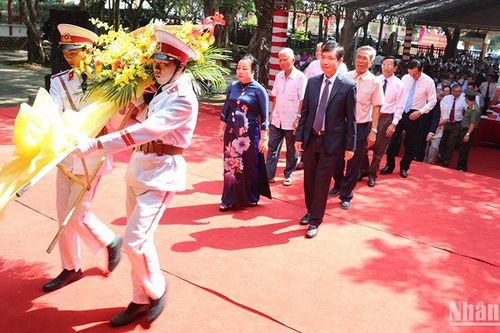 Phú Yên dâng hương kỷ niệm 133 năm Ngày sinh Chủ tịch Hồ Chí Minh