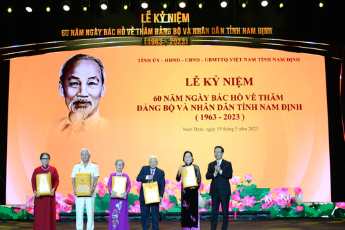 Chủ tịch nước Võ Văn Thưởng dự Lễ kỷ niệm 60 năm Ngày Bác Hồ về thăm Đảng bộ, nhân dân tỉnh Nam Định