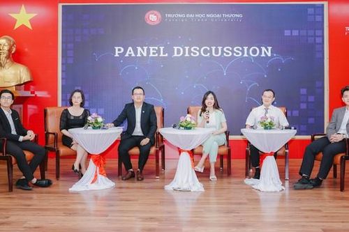 Đoàn sáng kiến thủ lĩnh trẻ Đông Nam Á giao lưu cùng cán bộ giảng viên trường Đại học Ngoại thương