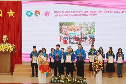 ĐH Thái Nguyên tuyên dương thanh niên tiên tiến làm theo lời Bác