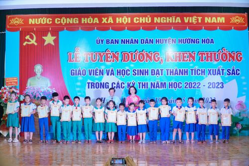 Học sinh miền núi Quảng Trị gặt hái nhiều thành tích cao