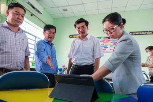 Cần Thơ thí điểm xây dựng mô hình phòng học thông minh