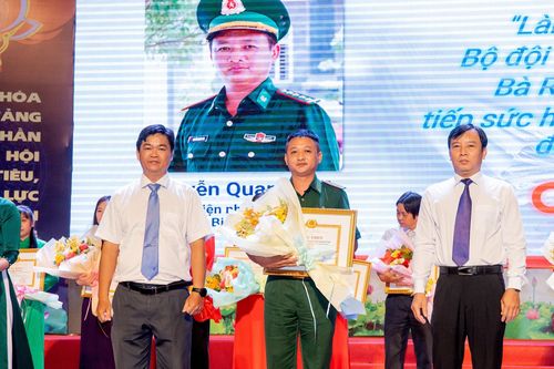 Trao giải cuộc thi sáng tác, quảng bá tác phẩm văn học về Bác Hồ