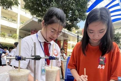 Học các môn khoa học tự nhiên không khô cứng