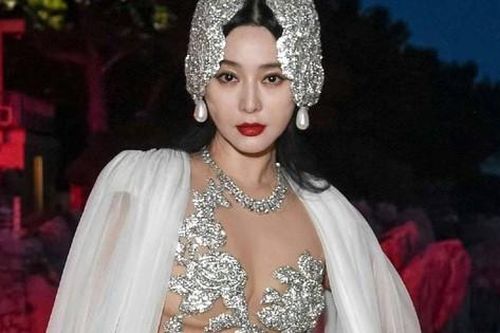 Phạm Băng Băng diện đầm xuyên thấu tại Cannes