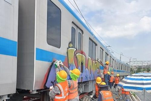 Dùng chó nghiệp vụ để bảo vệ tuyến đường sắt Metro Bến Thành