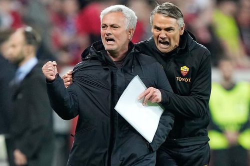 Mourinho lập kỳ tích, đưa AS Roma vào chung kết Europa League