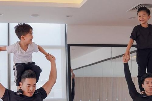 Đột nhập buổi tập 'có một không hai' của bố con Quốc Cơ - Quốc Nghiệp