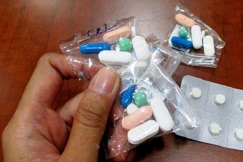 Biết dị ứng kháng sinh nhưng vẫn uống thuốc, người đàn ông suýt chết