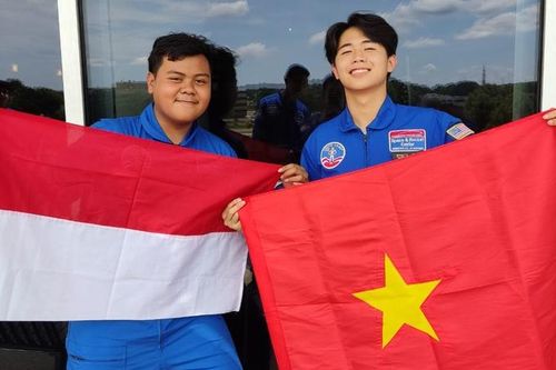 Dương Tuấn Mạnh - Từ phát kiến cảnh báo điểm mù đến học bổng đại học 3,2 tỷ đồng