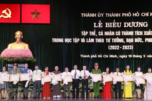 TP.HCM: Biểu dương các điển hình học tập và làm theo Bác Hồ