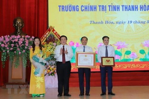 Trường Chính trị tỉnh Thanh Hóa đón bằng công nhận đạt chuẩn mức 1