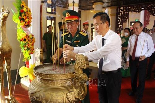 Tri ân, tưởng nhớ công lao to lớn của Chủ tịch Hồ Chí Minh