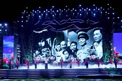 Bế mạc Lễ hội Làng Sen
