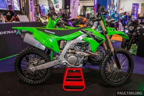 Cận cảnh bộ đôi môtô Kawasaki KX250 và KX250X 2023 dành cho off-road