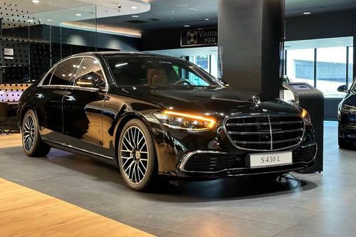 Mercedes-Benz S-Class giảm giá 222 triệu tại đại lý: Bản thấp nhất chưa đến 4,9 tỷ, rẻ hơn 7-Series vừa ra mắt gần 310 triệu đồng
