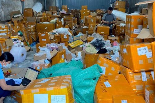 Phát hiện kho hàng trị giá hơn 1 tỷ đồng không rõ nguồn gốc xuất xứ
