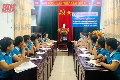 Phụ nữ Như Xuân sinh hoạt chính trị 'Học tập và làm theo tư tưởng, đạo đức, phong cách Hồ Chí Minh'