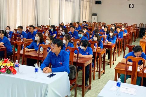 Tập huấn về Đề án 06 và chuyển đổi số cho đoàn viên thanh niên TX. Tịnh Biên năm 2023