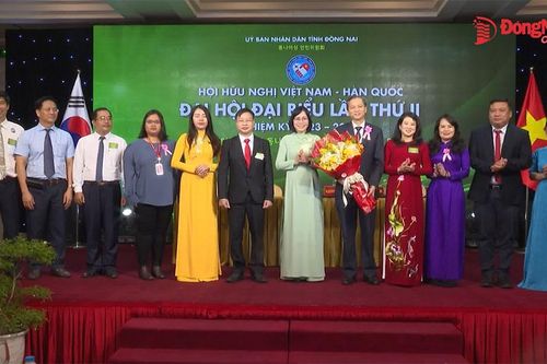 Phát huy vai trò cầu nối trong các hoạt động giao lưu nhân dân