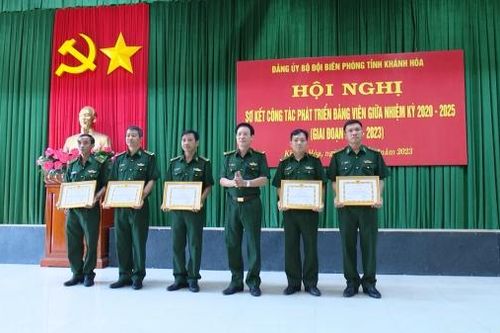 Đảng ủy Bộ đội Biên phòng tỉnh Khánh Hòa: Sơ kết công tác phát triển đảng viên giữa nhiệm kỳ 2020 - 2025
