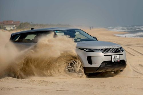 Đánh giá Range Rover Evoque 2023: Không chỉ là 'xế sang' đi phố