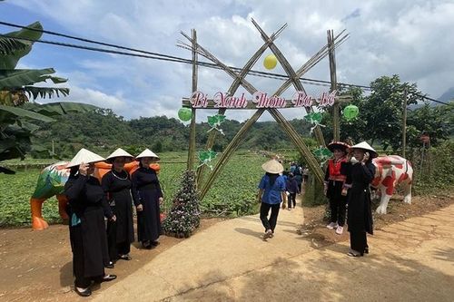 Tuần Văn hóa - Du lịch Bắc Kạn gắn với trải nghiệm bí xanh thơm Ba Bể