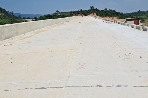 Đắk Lắk: Cận cảnh những vết nứt ngang, dọc tại Hồ chứa nước Krông Pách Thượng