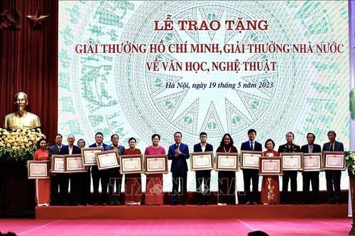 Lễ trao tặng Giải thưởng Hồ Chí Minh, Giải thưởng Nhà nước về văn học, nghệ thuật