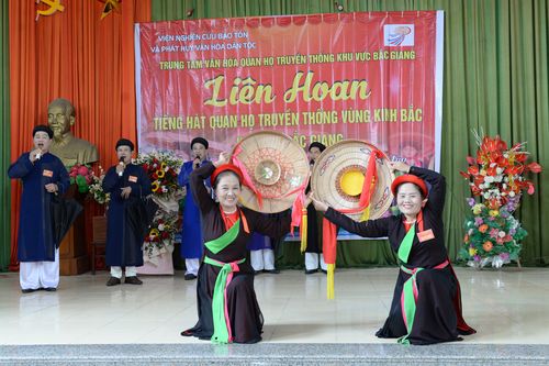 20 CLB tham dự Liên hoan Tiếng hát quan họ truyền thống vùng Kinh Bắc khu vực Bắc Giang