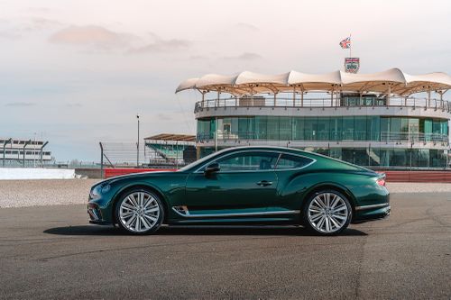 Siêu xe Bentley tại Việt Nam bị triệu hồi vì nguy cơ cháy
