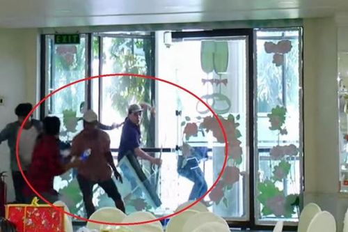 Mâu thuẫn làm ăn, hỗn chiến khi giáp mặt trong đám cưới