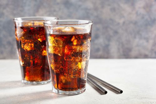 Người đàn ông nhịn ăn, chỉ uống nước ngọt có ga suốt 17 năm
