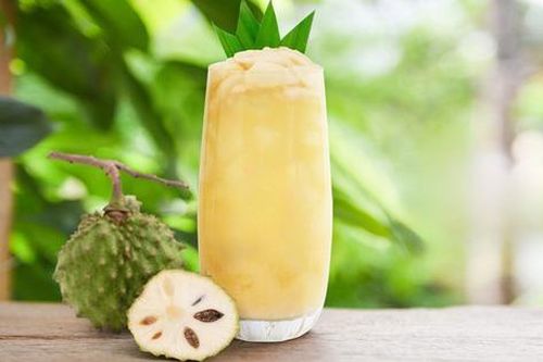 Hướng dẫn cách làm trà mãng cầu tươi đang 'bùng nổ' khắp nơi