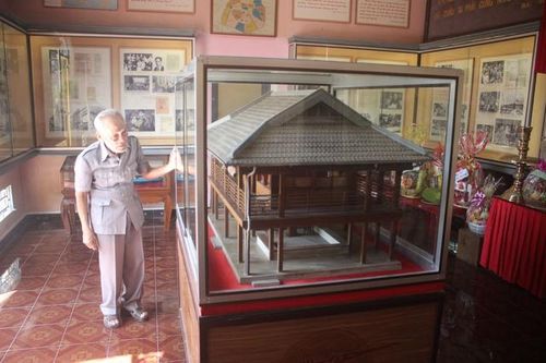 Người cựu chiến binh làm Khu tưởng niệm Bác Hồ tại gia