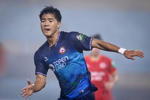 Hà Đức Chinh ghi bàn ở V.League sau 2 năm tịt ngòi