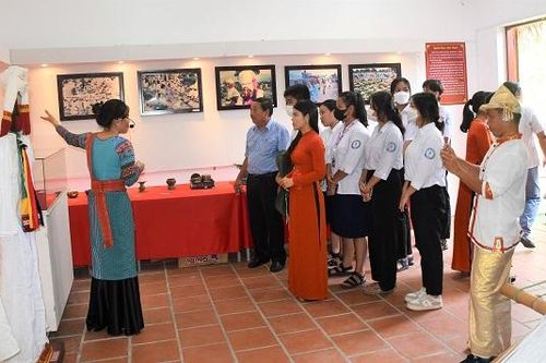 Trưng bày di sản văn hóa Chăm Ninh Thuận tại Cà Mau