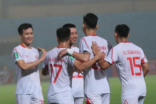 Bóng đá Việt Nam ngày 20/5: Nam Định vs Hải Phòng (18h00), Viettel vs Bình Định (19h15)