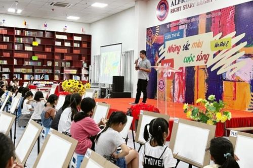 'Những sắc màu cuộc sống' qua nét vẽ thiếu nhi Hà Nội