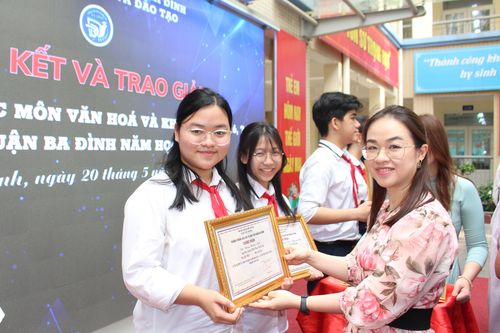 Quận Ba Đình (Hà Nội) trao 82 giải Nhất cuộc thi Olympic