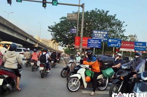 Tài xế xe ôm công nghệ: Nguy cơ bị khóa tài khoản vĩnh viễn vẫn vi phạm luật giao thông