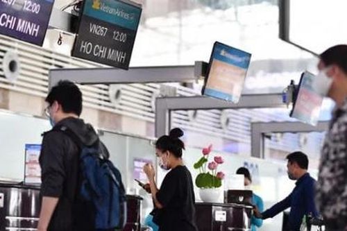 Chưa thể bỏ trần giá vé máy bay